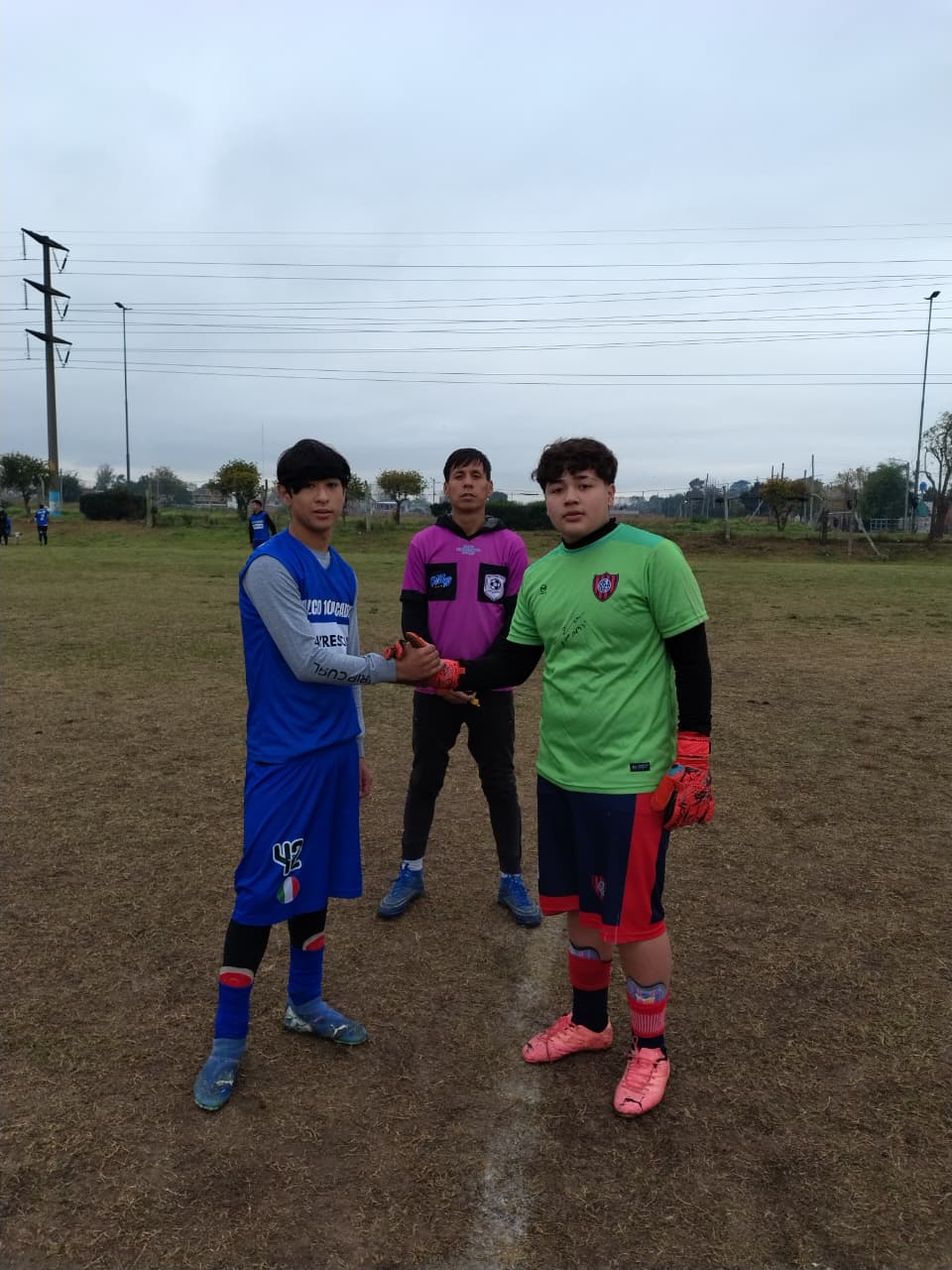 Compañerismo en la cancha